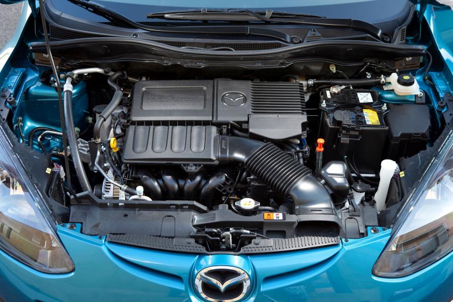  Mazda2 2010 года  (фото 48 из 183)
